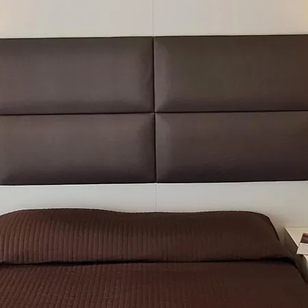 Eros ホテル 3*